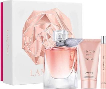 Immagine prodotto Lancôme La Vie est Belle Eau de Parfum 50ml Profumo 50ml + Lozione per il corpo 50ml + Profumo 10ml (Set profumo)
