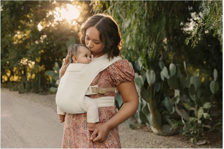 Actual product image Ergobaby Embrace newborn carrier