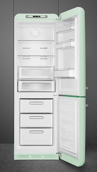 Actual product image Smeg Retro Style FAB32RPG5 (331 l)