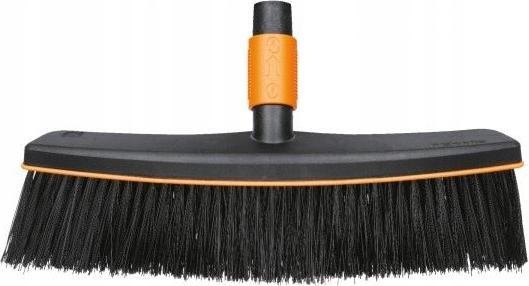 Actual product image Fiskars Street broom (1 pcs.)