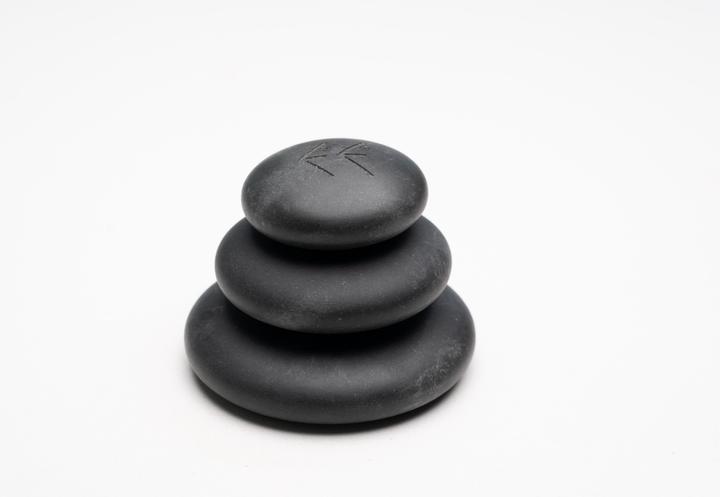 Actual product image Eleeels Hot-Stone-Massage