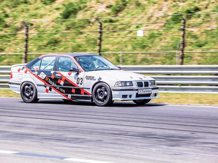 Image du produit Smartbox Expérience de 21 km sur le circuit du Nürburgring riche en adrénaline pour 2 personnes (2 pers.)