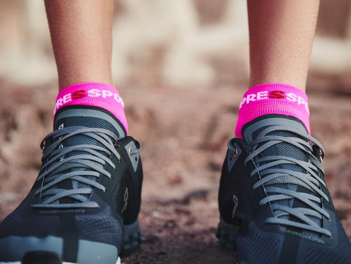 Actual product image Compressport Pro Racing Socks v4.0 Ultralight Run Low (42 - 44)