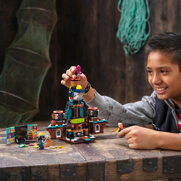 Actual product image LEGO Punk Pirate Ship (43114, LEGO Vidiyo)