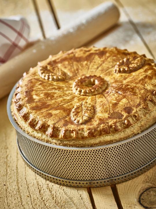 Image du produit de Buyer Moule à Cake En Inox Perforé Fond Amovible 20x6.5cm (20 cm)