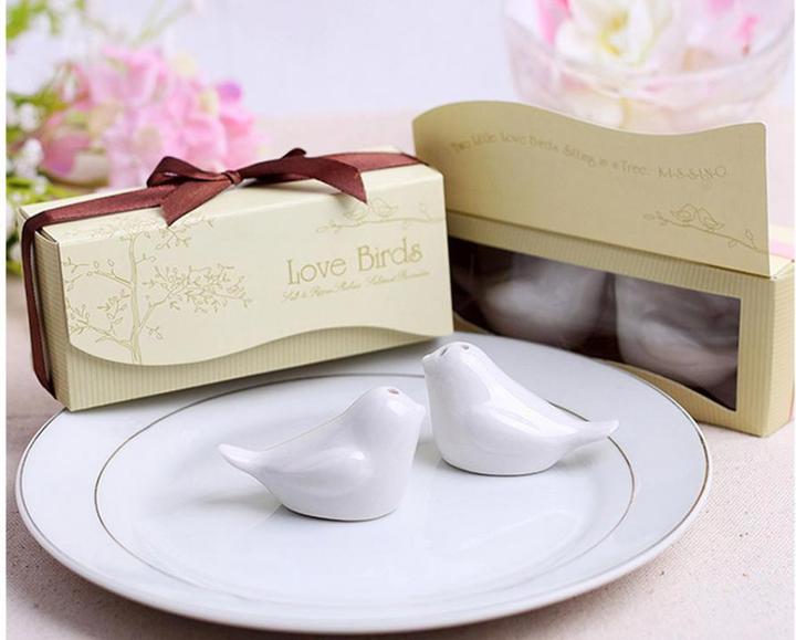 Actual product image TOP Salt and pepper shakers (Salt, Pepper)