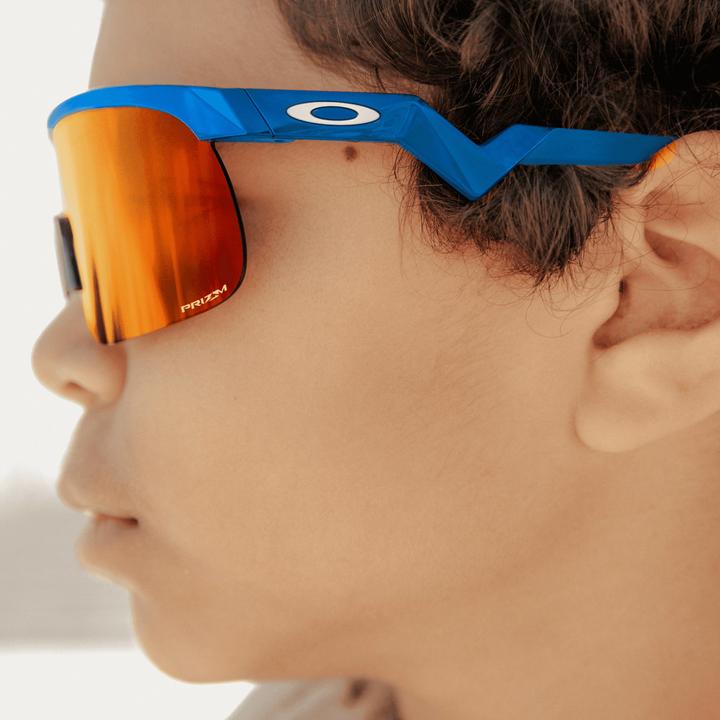 Actual product image Oakley Resistor (Blue, prizm ruby)