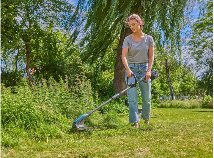 Productafbeelding Gardena Draadloze trimmer PowerTrim 30/18V P4A Gebruiksklare set (Onkruidverdelgers)