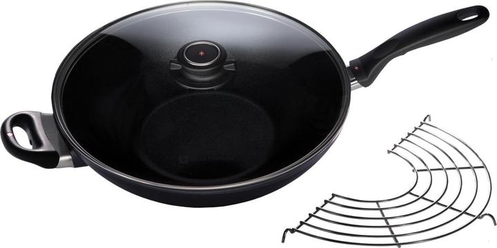 Actual product image Swiss Diamond XDClassic (32 cm, Wok, Cast aluminium)