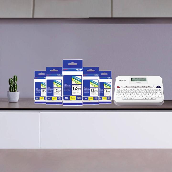 Actual product image Brother PT-D400BP + 5 free label tapes