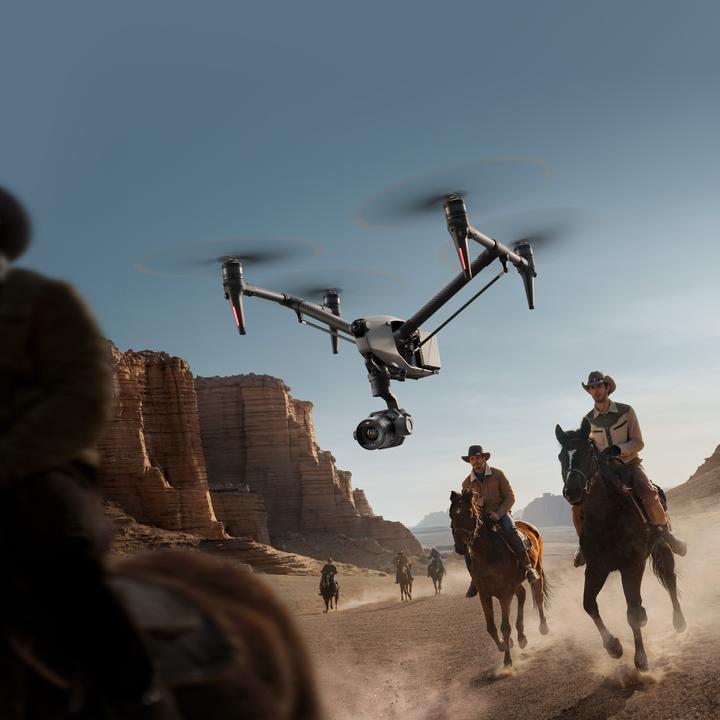 Actual product image DJI Inspire 3 (28 min, 3995 g, 44.70 Mpx)