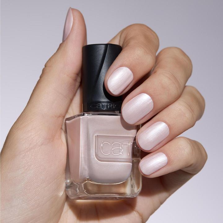 Image du produit Catrice Gel Affair Nail Lacquer No. 002 Pink Long-Lasting (002 Dancing In Chaussures de ballet, Vernis à ongles effet gel)