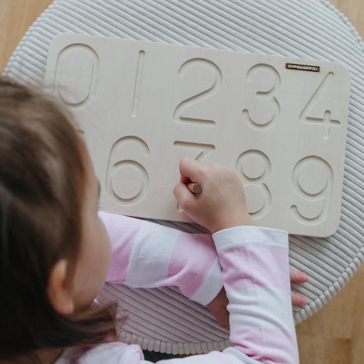 Immagine prodotto Intellectiki Tavola per scrivere i numeri in legno