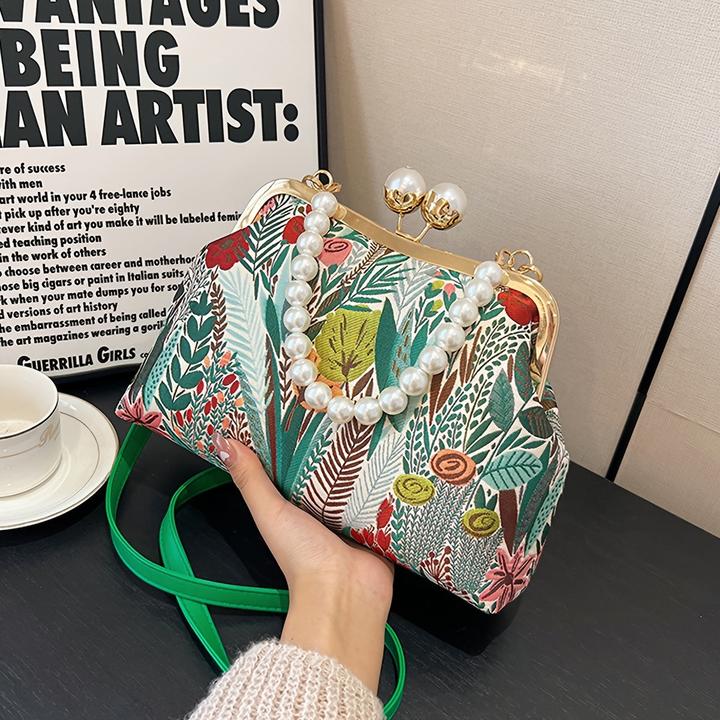 Actual product image Only-Bags.Store Vintage-inspirierten Blumenmuster Design Kupplung Tasche mit faux Perle Griff, modische