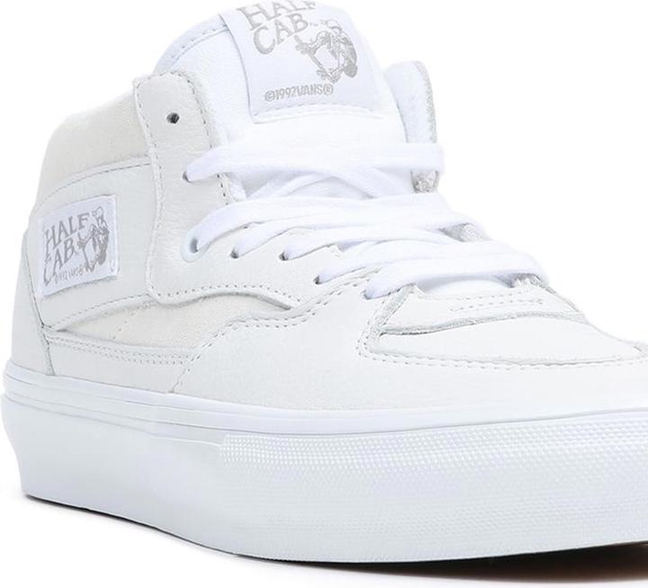Actual product image Vans Skate Half Cab (40)