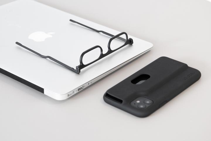 Actual product image read on Case with reading glasses +1 (Apple iPhone XR, Apple iPhone 11)