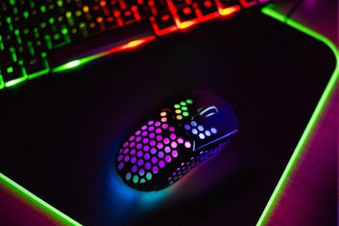 Actual product image Art optical mouse for gamers 6400DPI USB RGB AM-99 ultra light (Cable)