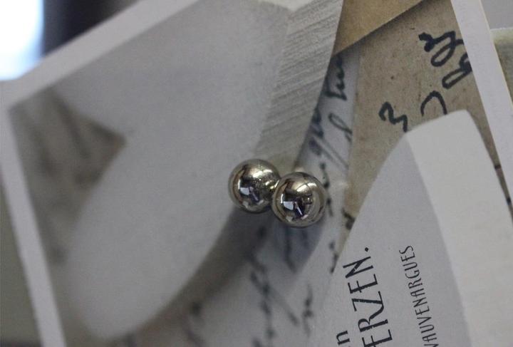 Actual product image Maul Spherical magnet, light silver, Ø 10 mm, pack of 16. (4 x)