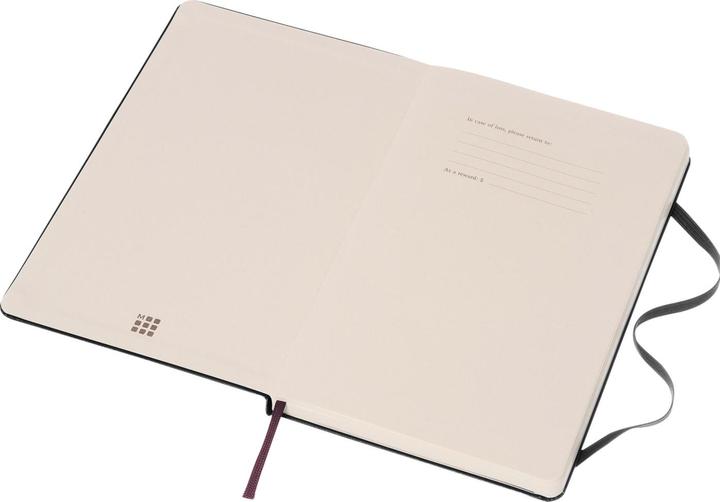 Actual product image Moleskine Classic Large (A5, Plain, Hardcover)