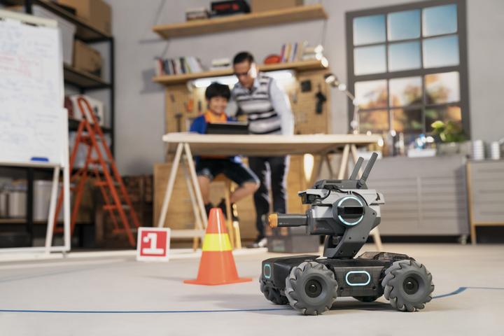 Actual product image DJI RoboMaster S1