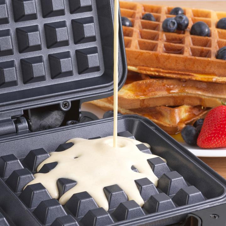 Actual product image Petra PT2249TFVDE Deep fill waffle maker