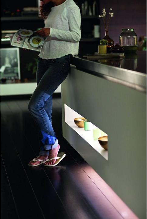 Actual product image Philips Hue Lightstrips BT Extension (RGBW, 100 cm, Indoor)