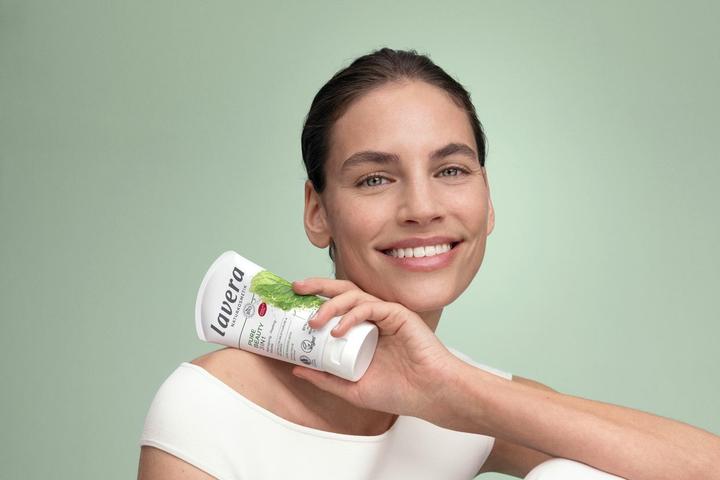 Actual product image Lavera Peeling Mas 3in1 Pur Bea Tb 125ml (125 ml)
