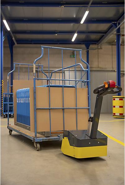 Actual product image eurokraft pro TAKKTOR T1000 electric tow truck, flex coupling for Corlettes®, rechargeable