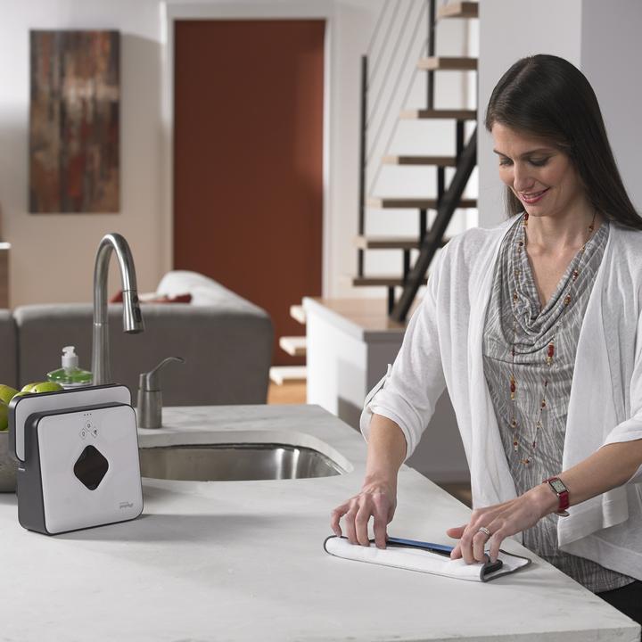 Actual product image iRobot Braava 390 T (Mopping robot)