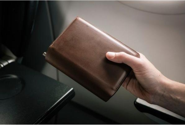 Productafbeelding Nomad Leren Paspoort Portemonnee Pen Editie Rustiek Bruin