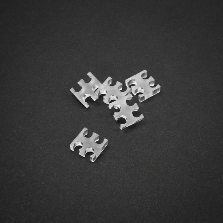 Actual product image King Mod 4-slot cable comb 4mm large - clear - set of 5
