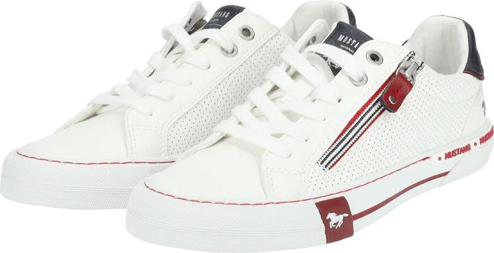 Actual product image Mustang Sneaker (39)