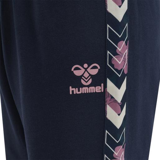 Actual product image hummel Zoe Hoodie Suit (110)