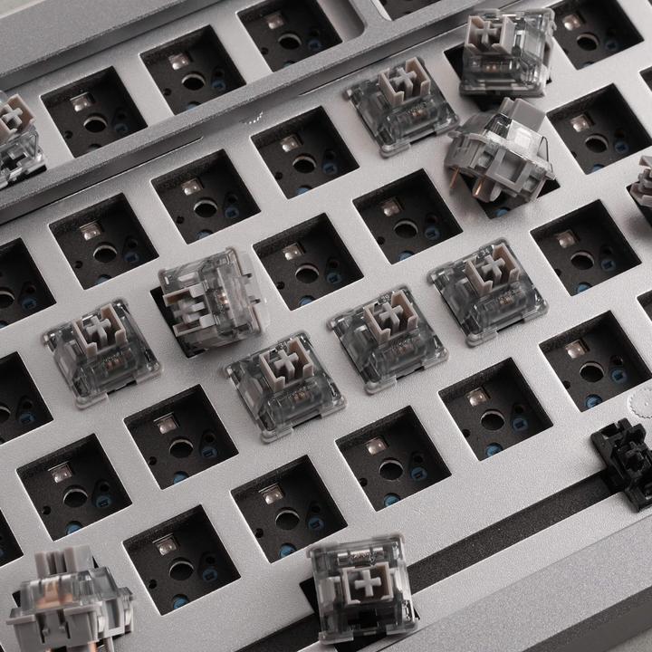 Actual product image Akko V3 Pro Silver Switches, mechanical, 5-pin, linear, MX-Stem, 40g - 45 pieces