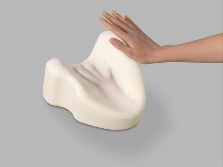 Actual product image Maxxmee Sleeping pillow for side sleepers (25 x 24 cm)