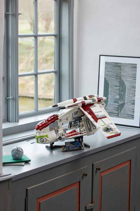 Actual product image LEGO UCS Republic Gunship (75309, LEGO Star Wars, LEGO Rare Sets)