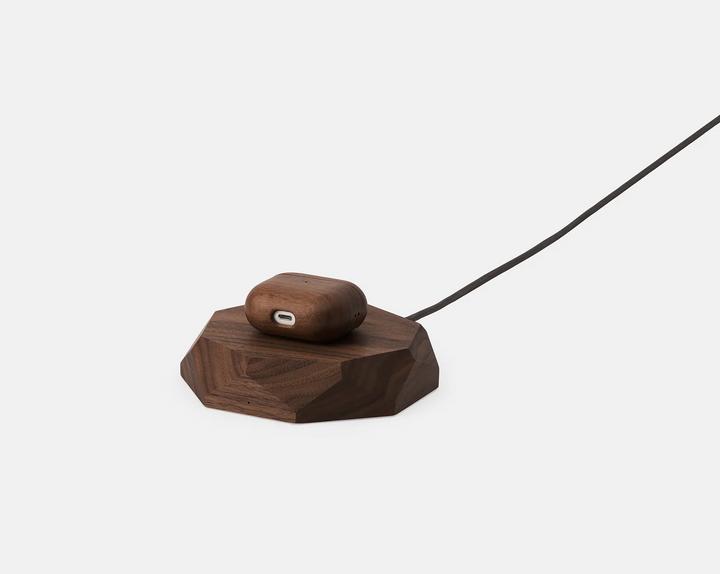 Actual product image Oakywood Geometric Charging Pad - wooden wireless charger - color Walnut -