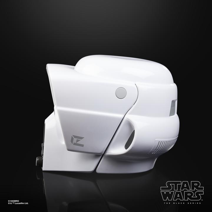Actual product image Hasbro Star Wars Black Series elektronischer Helm Scout Trooper