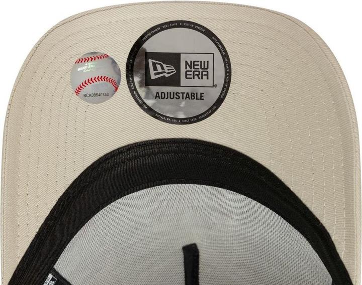 Actual product image New Era New York Yankees 9forty trucker cap (54, 55, 56)