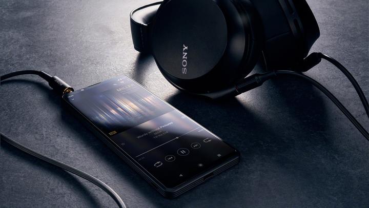 Actual product image Sony Xperia PRO-I (512 GB, Frosted Black, 6.50", Hybrid Dual SIM, 12 Mpx, 5G)