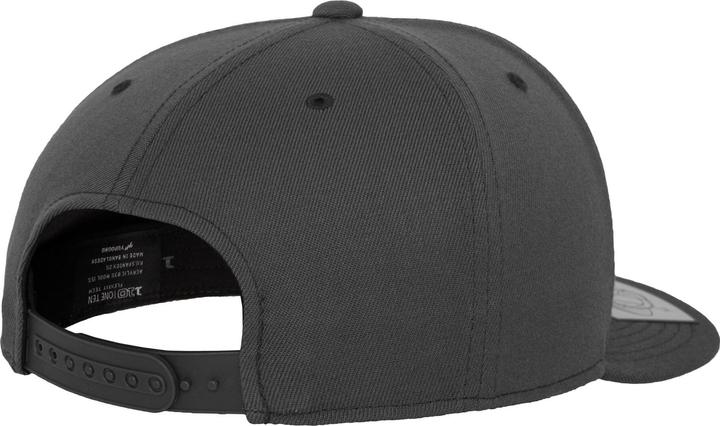 Actual product image Flexfit 110 Fitted Snapback (One size)