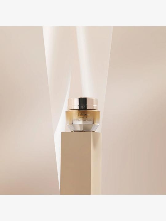 Actual product image Clé De Peau Volumizing Cream (50 ml, Day cream)