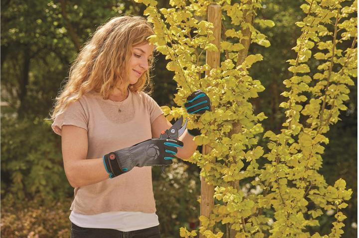 Actual product image Gardena Shrub care glove (L)