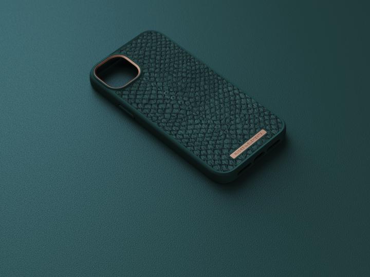 Actual product image Njord Hard Cover Salm.Leather Magsafe Case green (Apple iPhone 14 Plus)