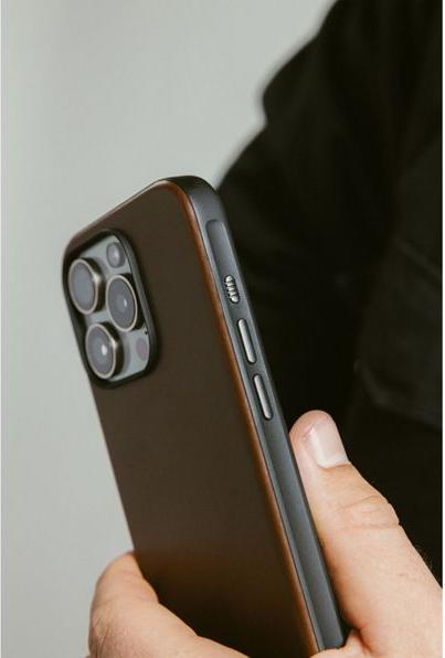 Produktbild Nomad MagSafe-kompatible Hülle für iPhone 16 Pro (Apple iPhone 16 Pro)
