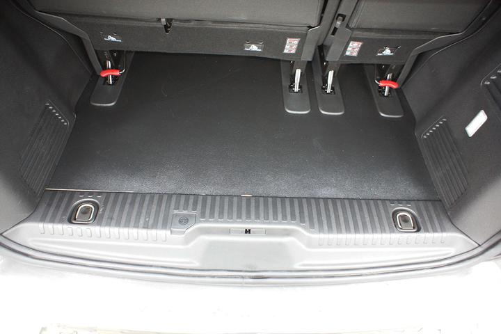 Produktbild Aristar Kofferraumwanne für Citroen Jumpy, SpaceTourer / Peugeot Expert / Toyota ProAce / Opel Zafira Life /