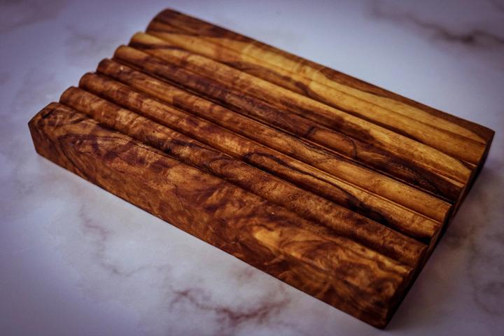 Vivi Soaps Soap dish groove made of olive wood