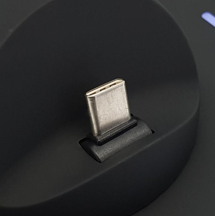 Produktbild Akashi USB-C / Lightning / Micro-USB / QI 4-in-1 Ladestation (10 W)