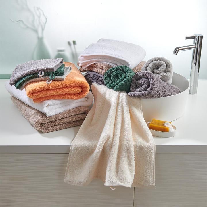 Actual product image BettwarenShop Premium Set, Duschtücher, Handtücher, Saunatücher (100 x 150 cm)