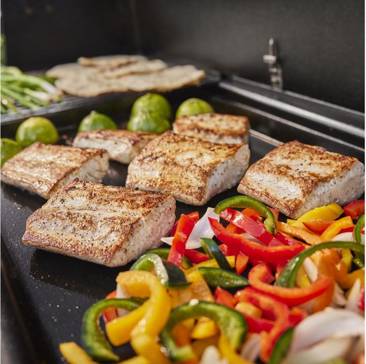Actual product image Weber SEARWOOD XL Holzpelletgrill